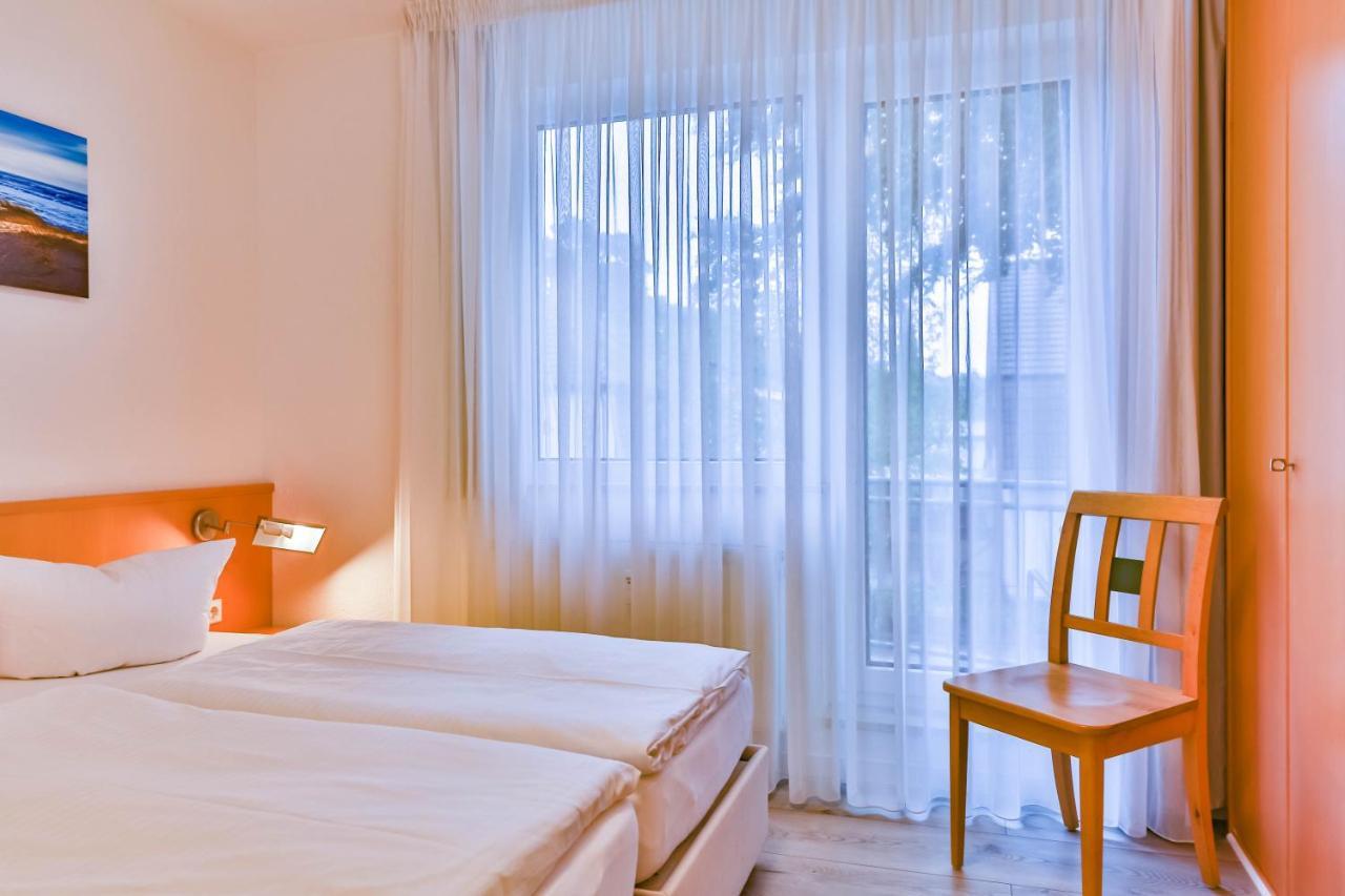Apartment Ostseerose Ein Strandkorb Ist Im Sommer Inclusive Zempin Exterior photo