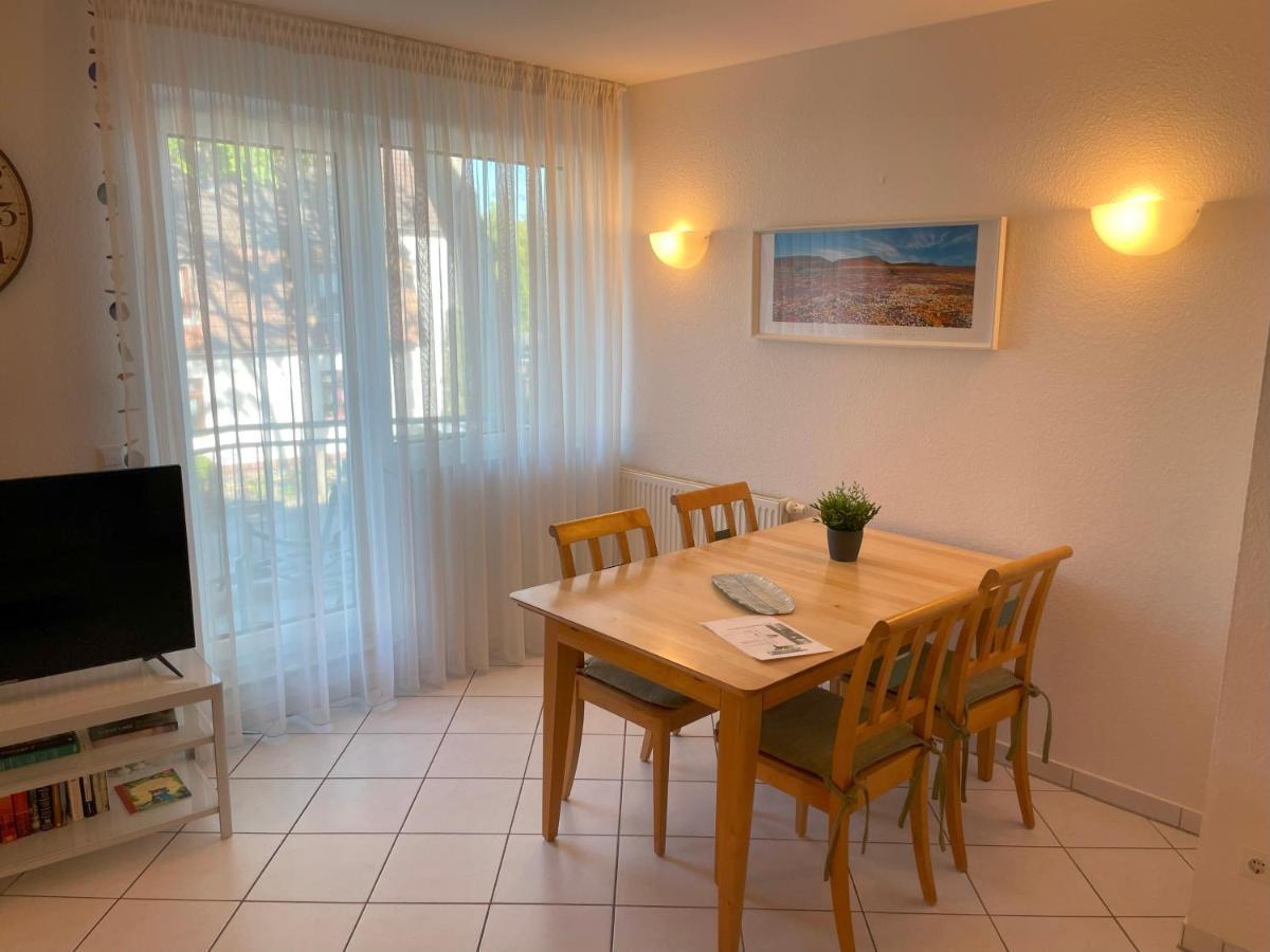 Apartment Ostseerose Ein Strandkorb Ist Im Sommer Inclusive Zempin Exterior photo